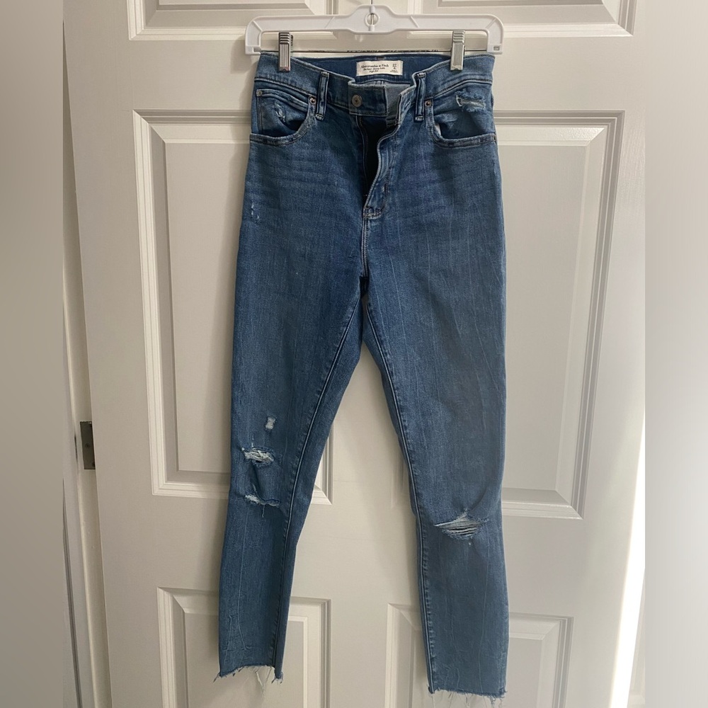 Abercrombie Super Skinny Ankle High Rise in 27 / 4L